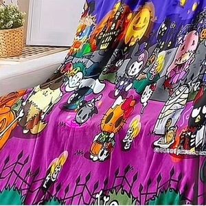Sanrio Halloween blanket, 150cm in size